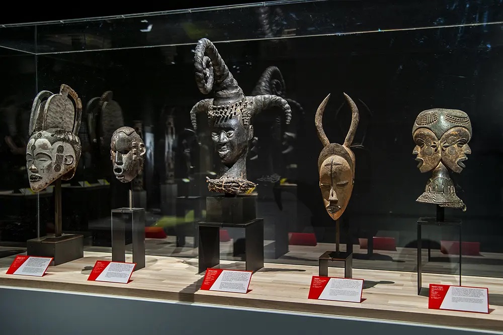 Un voyage au cœur de l’histoire des objets d’art africains